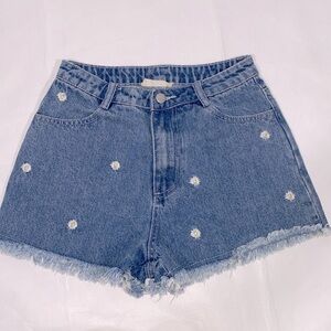 Altard state daisy embroidered fringed denim shorts size XS